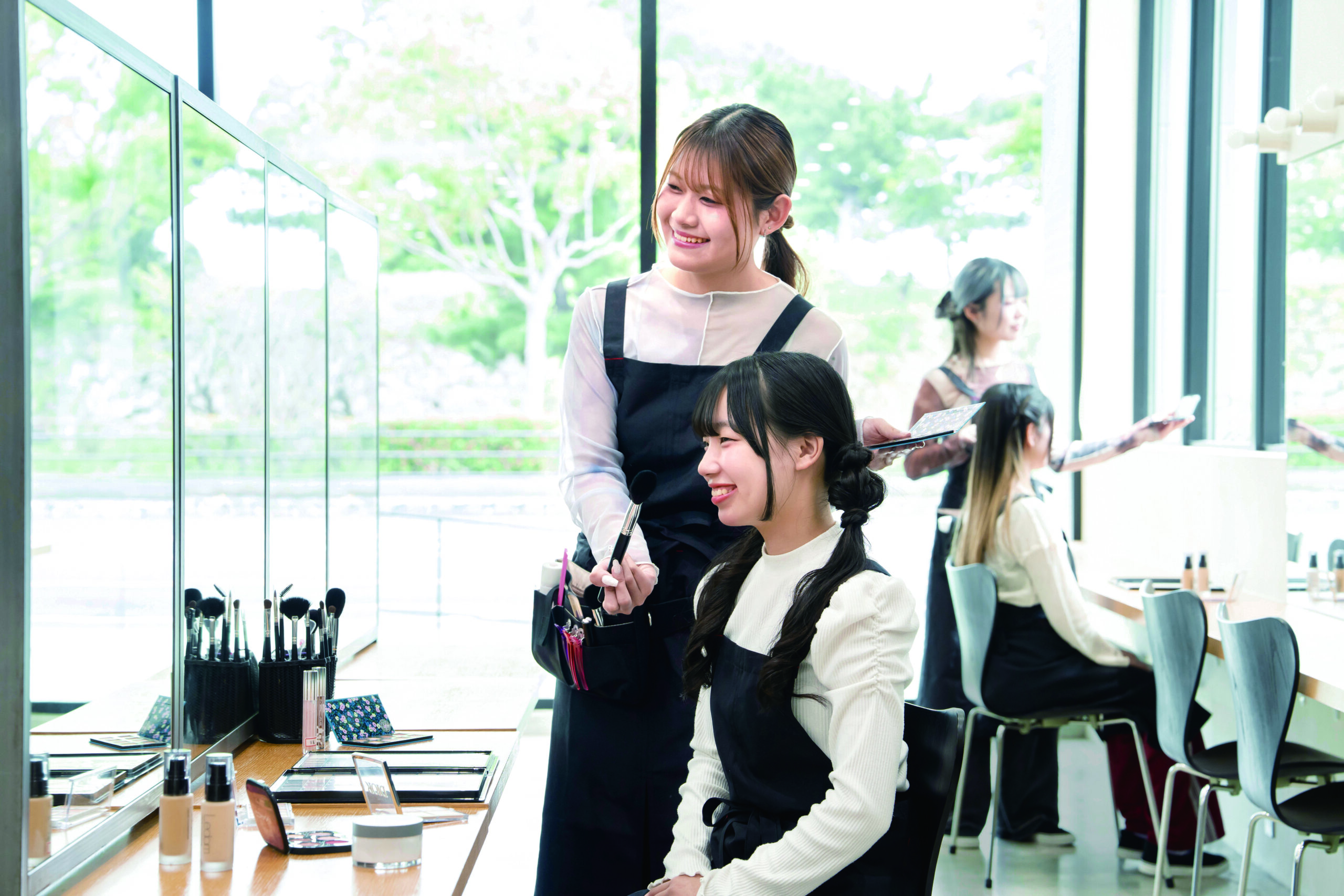 メイク専攻